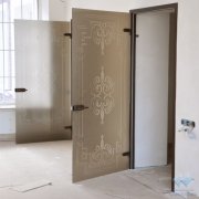 Стеклянная распашная дверь СРПД-3776