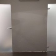 Стеклянная распашная дверь СРПД-11318 - фото 2