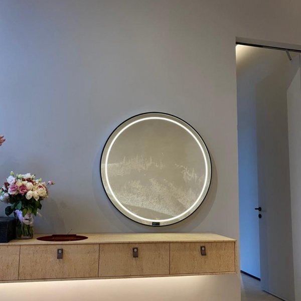 Круглое зеркало с LED-подсветкой в декоративной раме ЗЗ-18952