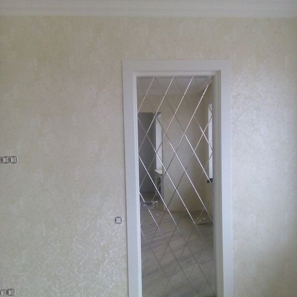 Стеклянная распашная дверь СРПД-3710