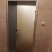 Стеклянная распашная дверь СРПД-11313 - фото 6