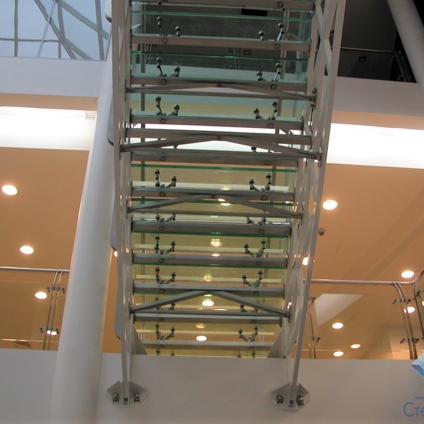 Стеклянная лестница СЛ-3341