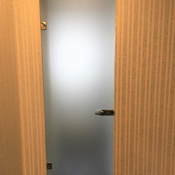 Стеклянная распашная дверь СРПД-11346
